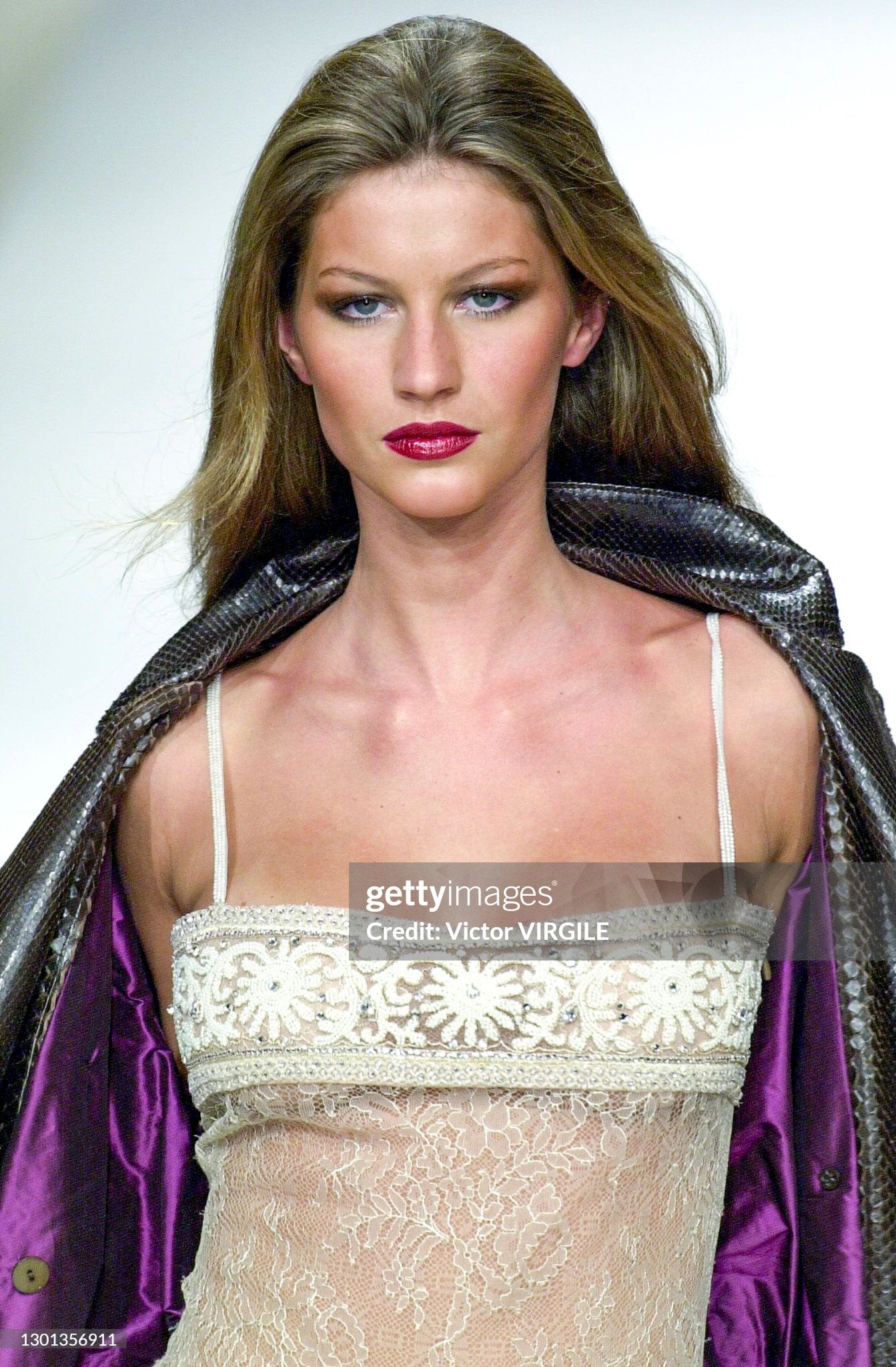 FW2000 Valentino Dress Gisele Bündchen
